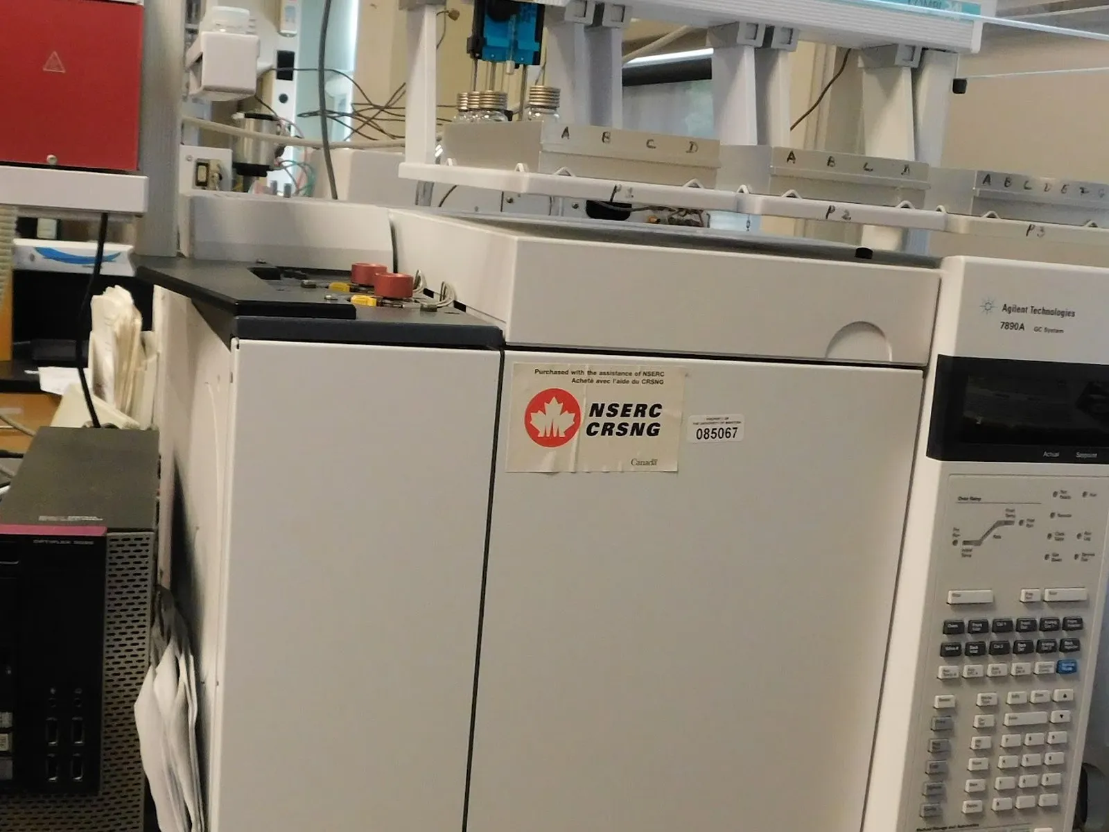 Agilent 7890A gas chromatograph with electron capture detection and an autosampler.